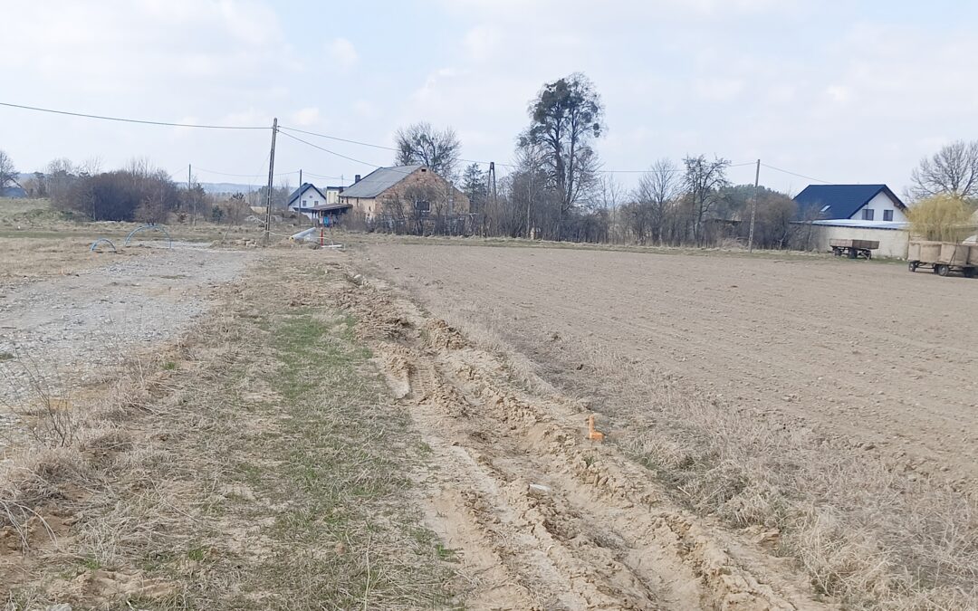 Działka z&nbsp;WZ na&nbsp;3 bliźniaki w&nbsp;Gowinie k. Wejherowa